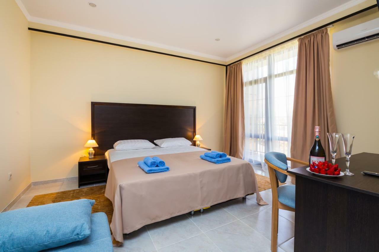סוקהום Bmg Hotel מראה חיצוני תמונה