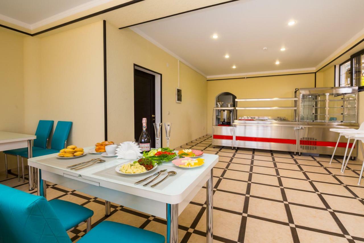 סוקהום Bmg Hotel מראה חיצוני תמונה