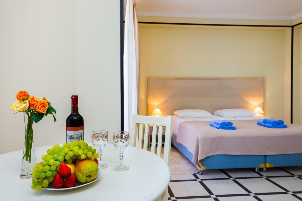 סוקהום Bmg Hotel מראה חיצוני תמונה