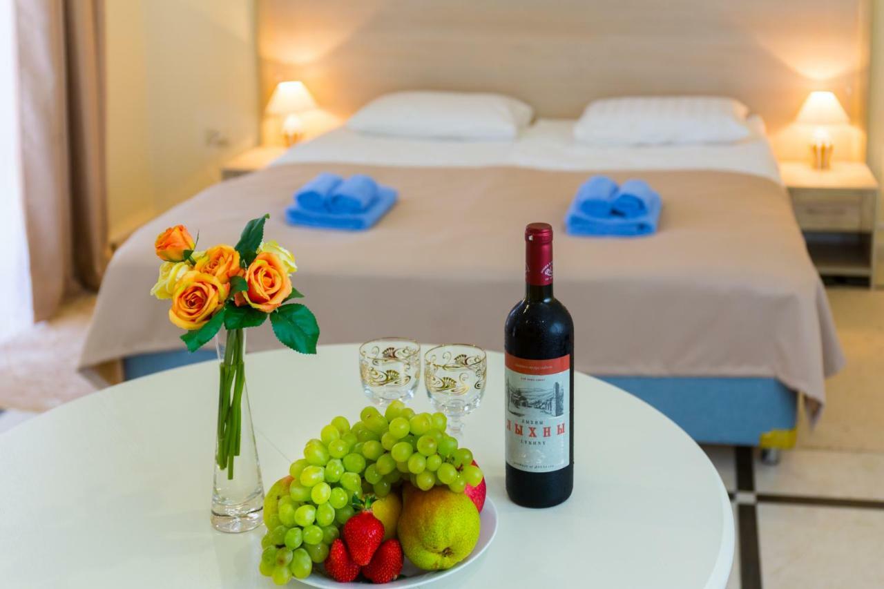 סוקהום Bmg Hotel מראה חיצוני תמונה